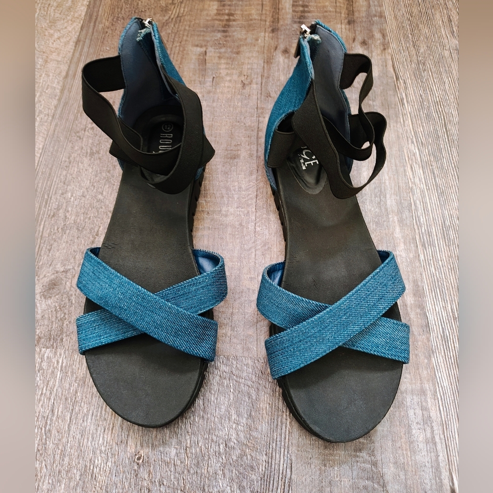 Rouge Helium flat strappy denim sandals women's size 12